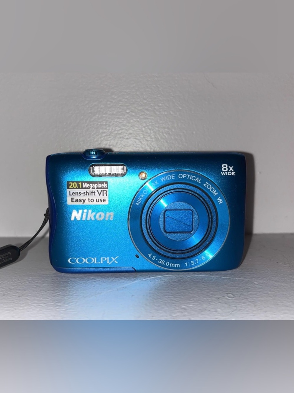 Nikon Blue COOLPIX S3700 Compact Digital Camera